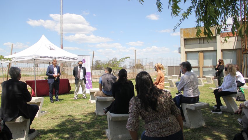 El objetivo es crear más aulas abiertas en todas las unidades académicas.