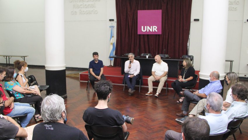 El rector Bartolacci presentó formalmente a Del Chierico en su nuevo rol.